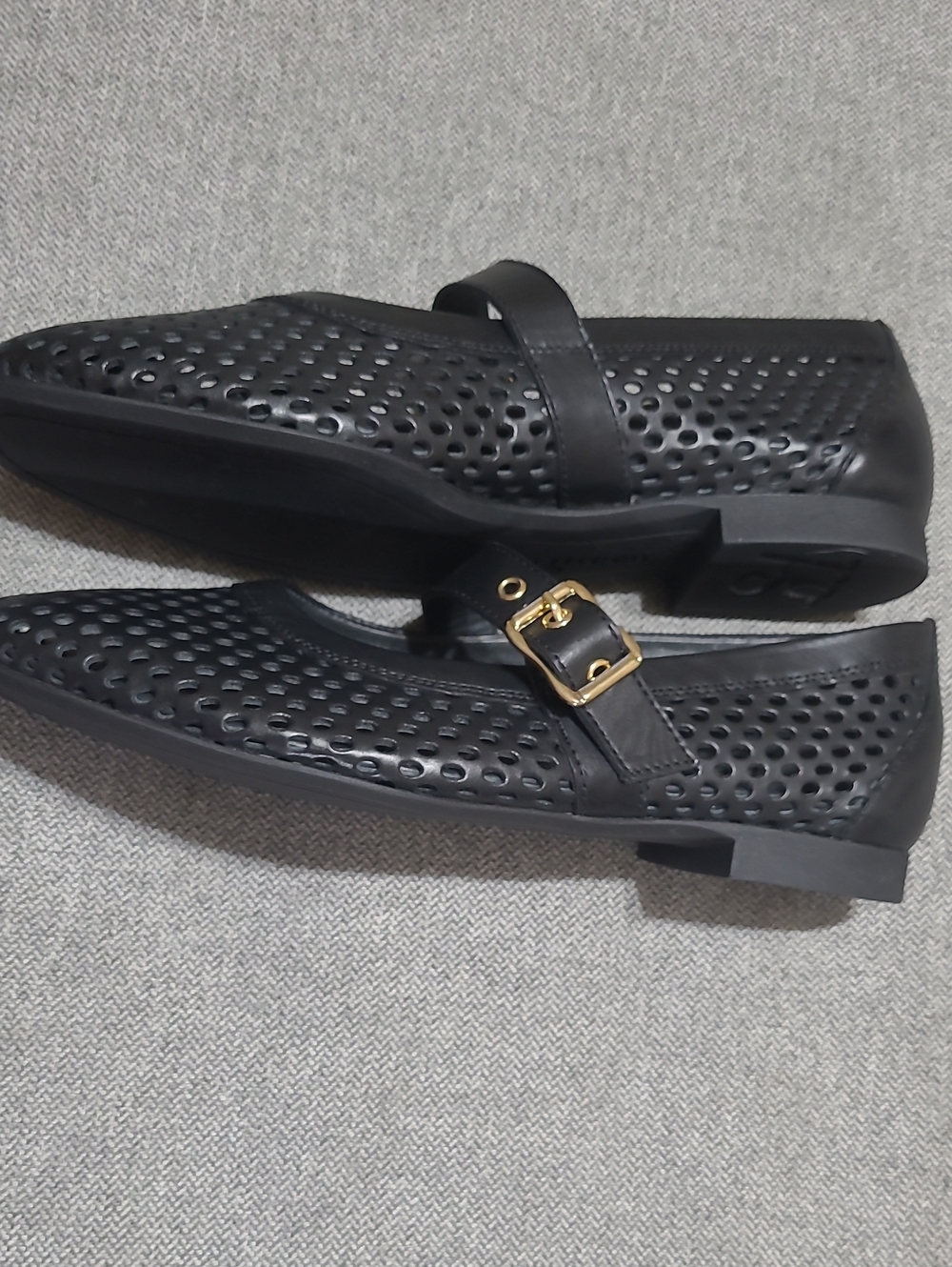 Paul Green Perforated Flats - Picture 4 of 4